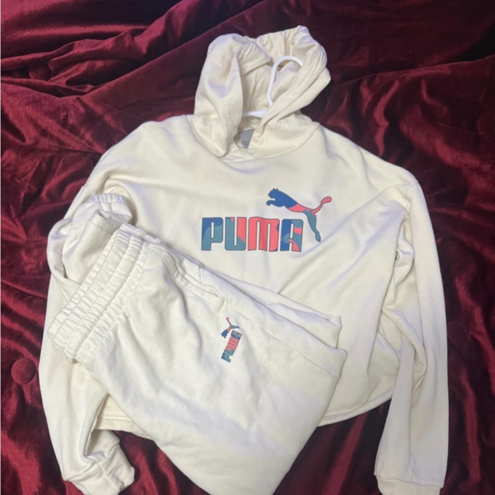 Beige Puma Set